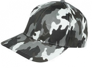 Katoenen pet met camouflageprint in de kleuren grijs en wit. De pet is aan de achterkant in grootte verstelbaar door middel van klittenband.